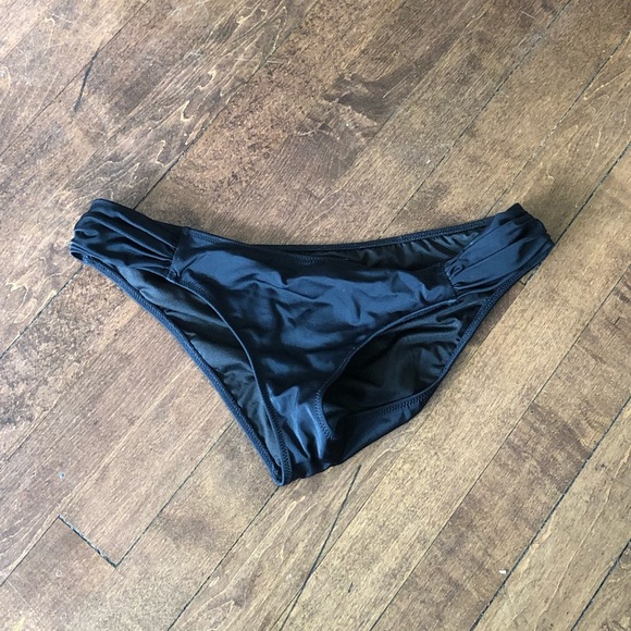 Victoria Secret Bikini Bottoms - Picture 2 of 4